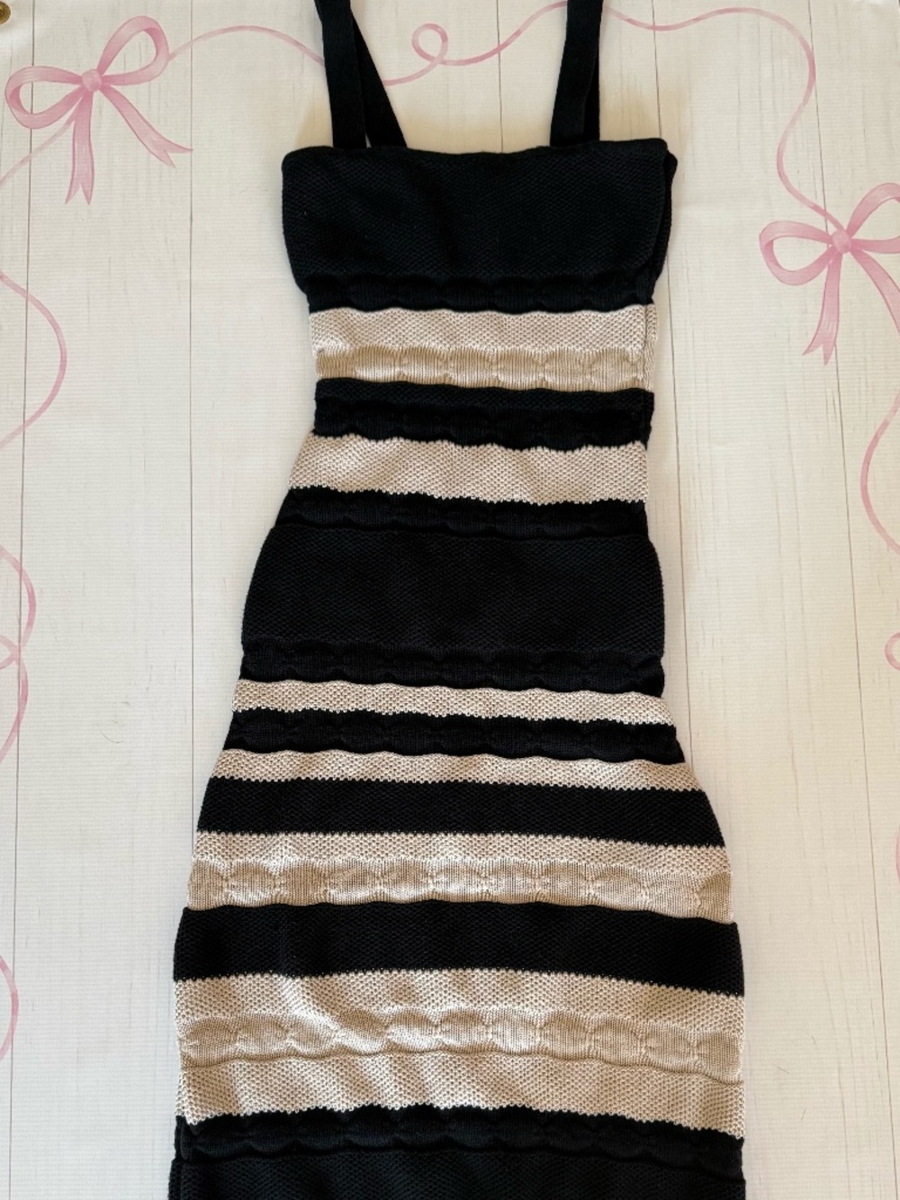 Evereve Correy Black and Beige Striped Knit Dress Size M